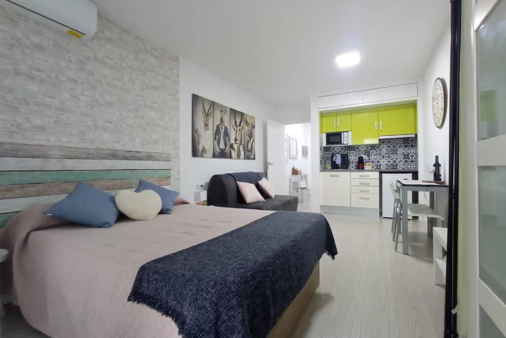 Apartamento con piscina a 2 minutos de la playa!!! Lloret de Mar Exterior foto